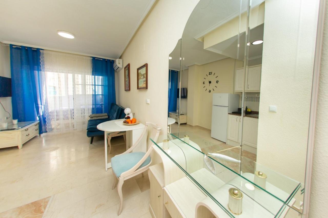 Студия На Белоснежном Пляже Los Locos Torrevieja Bagian luar foto